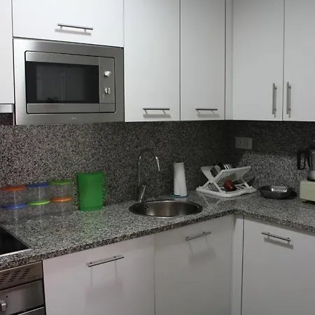 Gestiona2r - La Piruca Con Jardin, Ideal Familias 라네스